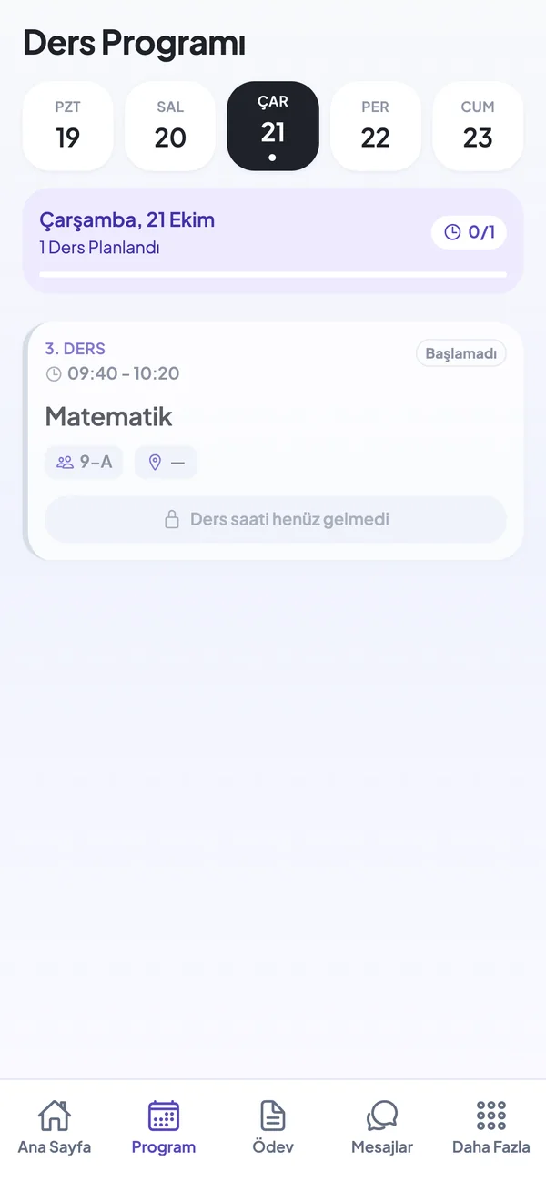Öğretmenin haftalık ders programı ekranı.